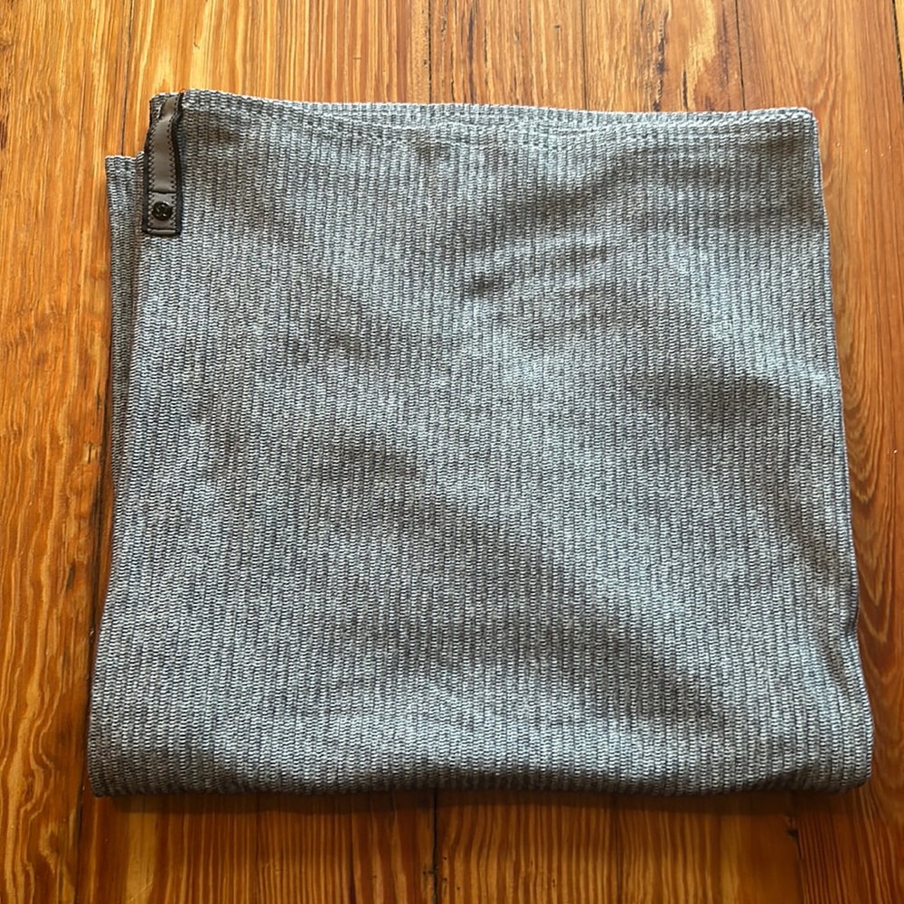 Lululemon scarf